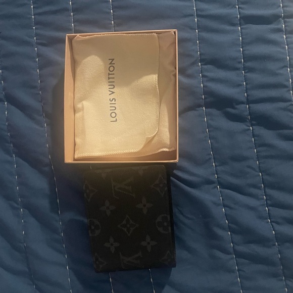 Louis Vuitton Wallet - Picture 3 of 6